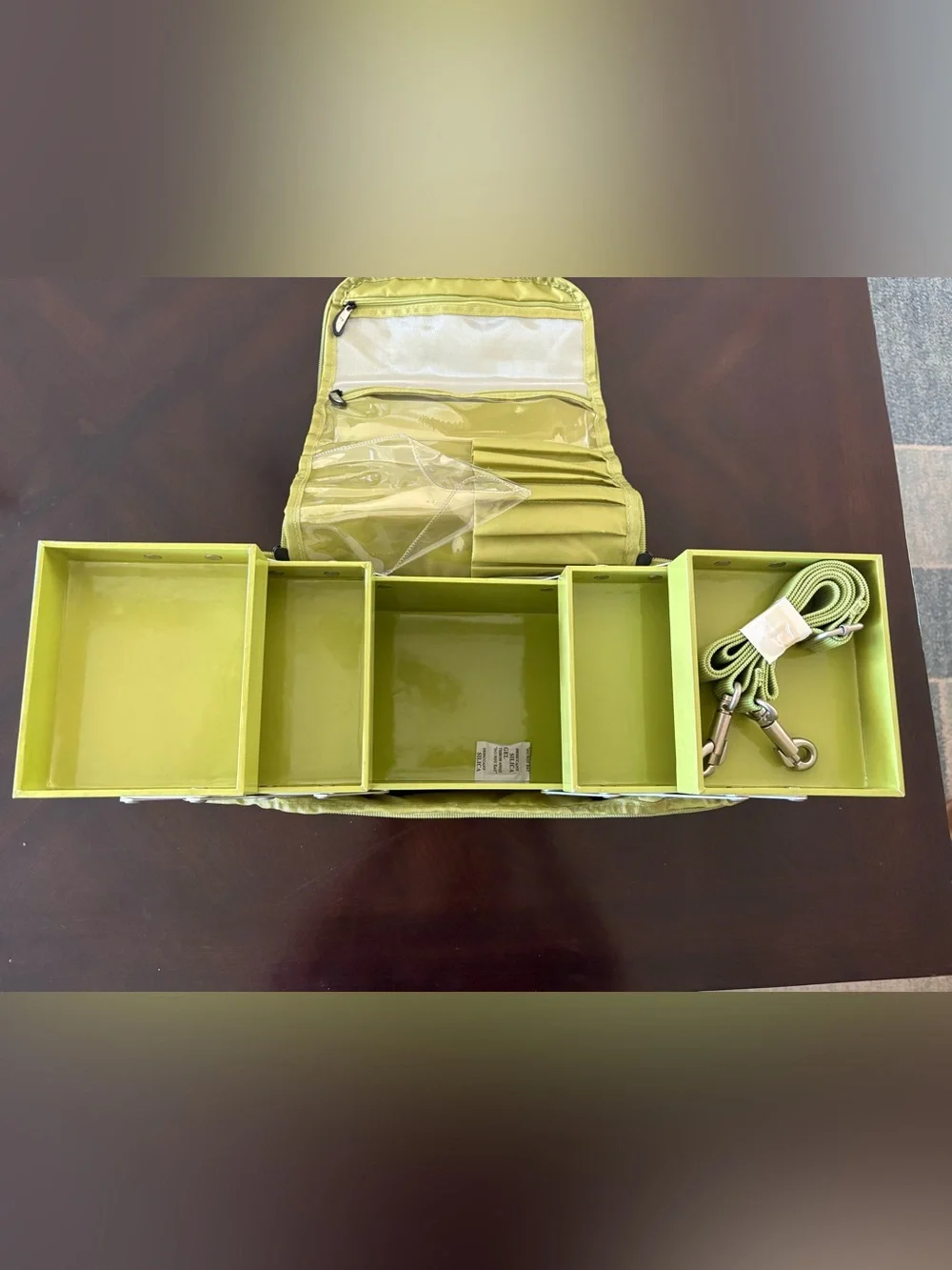 Travelon Makeup Train Case / Cosmetic Organizer Lime Green
